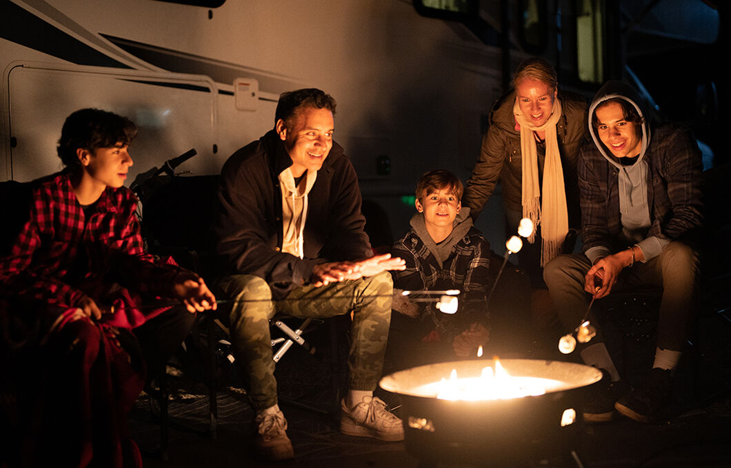 Class C Motorhome-Large (C-Large), , hi-res image number 3